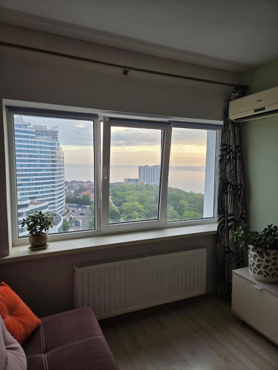 Aparts Panorama Sea Apartment Odesa Exterior photo